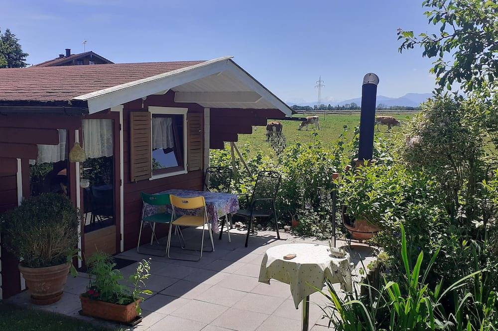 Entire apartment, Quiet apartment with stunning alpine panorama as on vacation in Nußdorf, Chiemsee