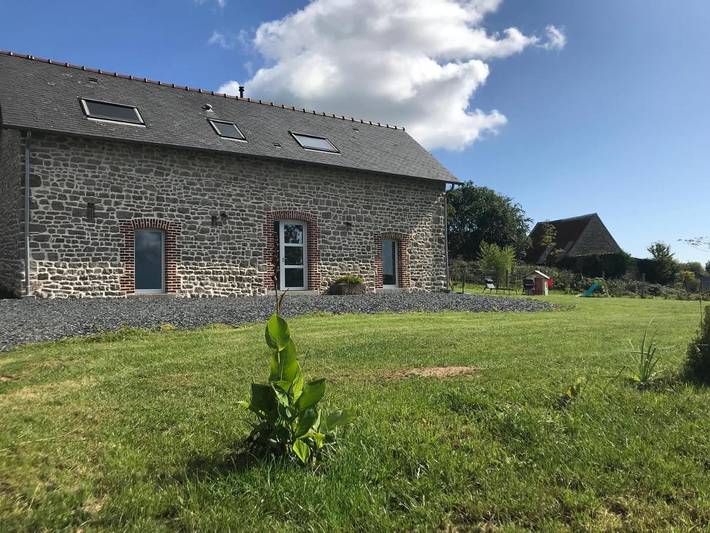 Location de vacances pour 6 personnes, avec jardin à Sainte-Cécile (Manche) - 2