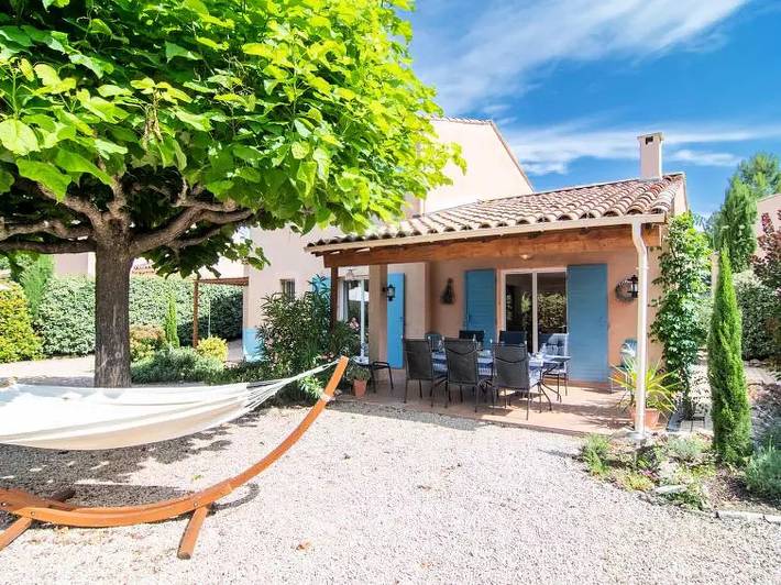 Villa für 6 Personen, mit Terrasse und Pool - 1
