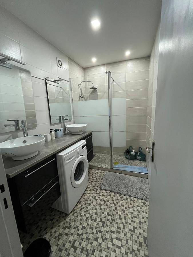 Appartement entier, Three-Bedroom Apartment in Laxou, Région de Nancy