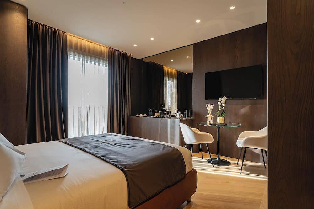 Superior Suite with heated pool in the heart of Bari in Bari, Bari Provinz