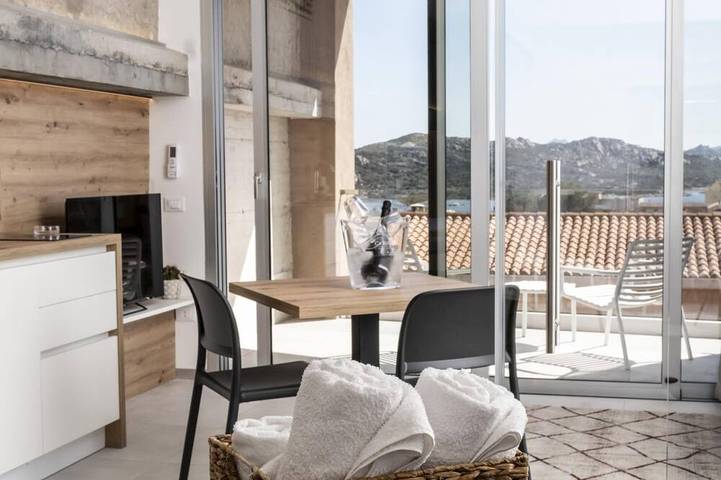 Chambre d’hôte pour 2 personnes, avec jardin dans La Maddalena