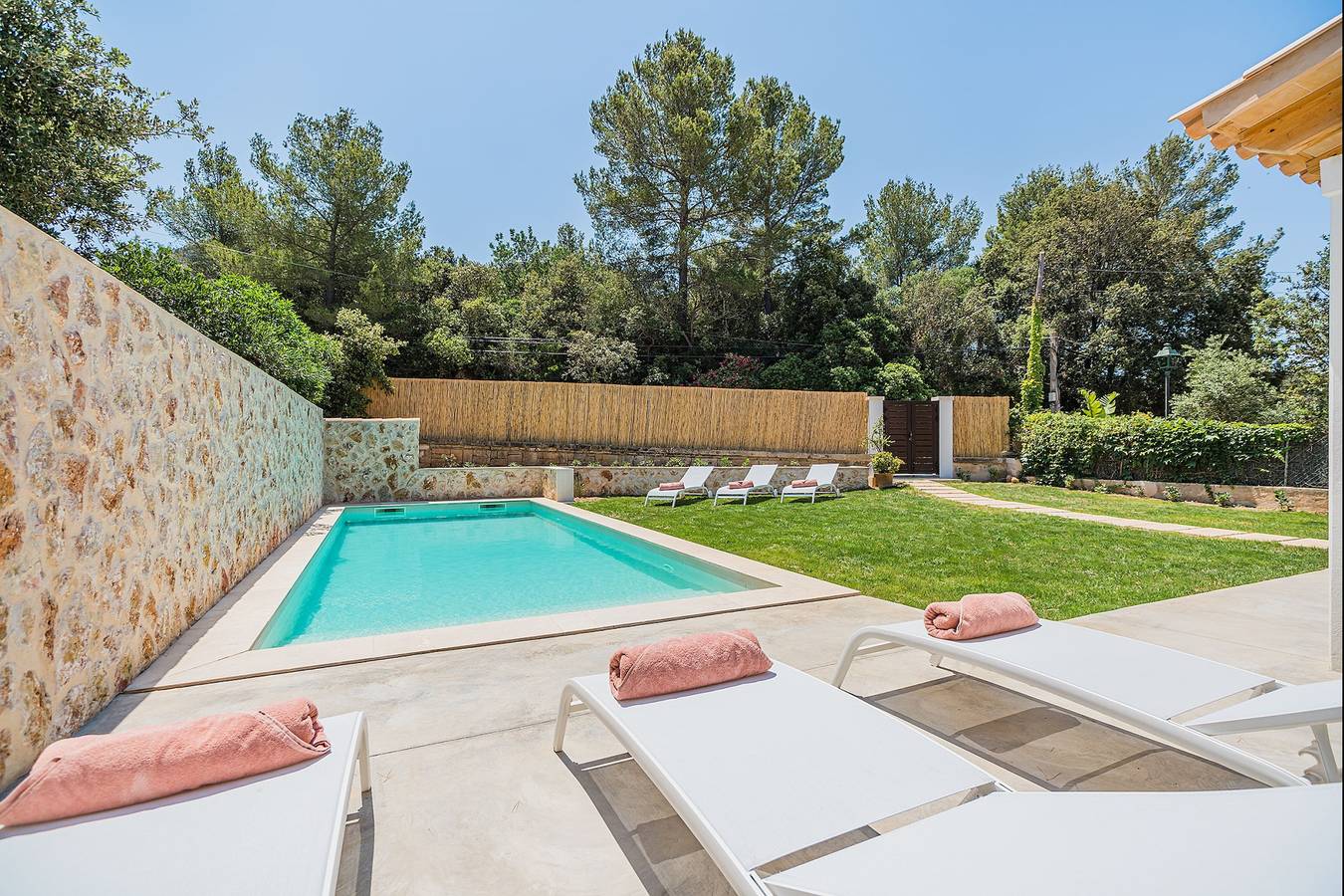 Villa Mar Clara By Sunvillas Mallorca in Cala Sant Vicenc, Pollença