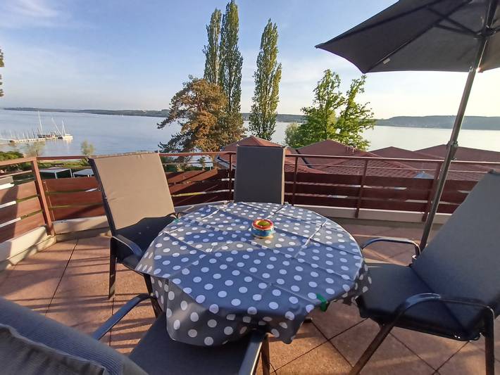 Ferienwohnung für 2 Personen, mit Ausblick und Balkon sowie Seeblick, kinderfreundlich in Überlingen - 2