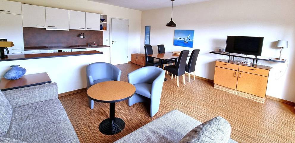 Ganze Wohnung, Ferienwohnung 48 – Entspannt wohnen mit Terrasse, Wlan und Nähe zu Bergen in Buschvitz, Bergen auf Rügen und Umgebung