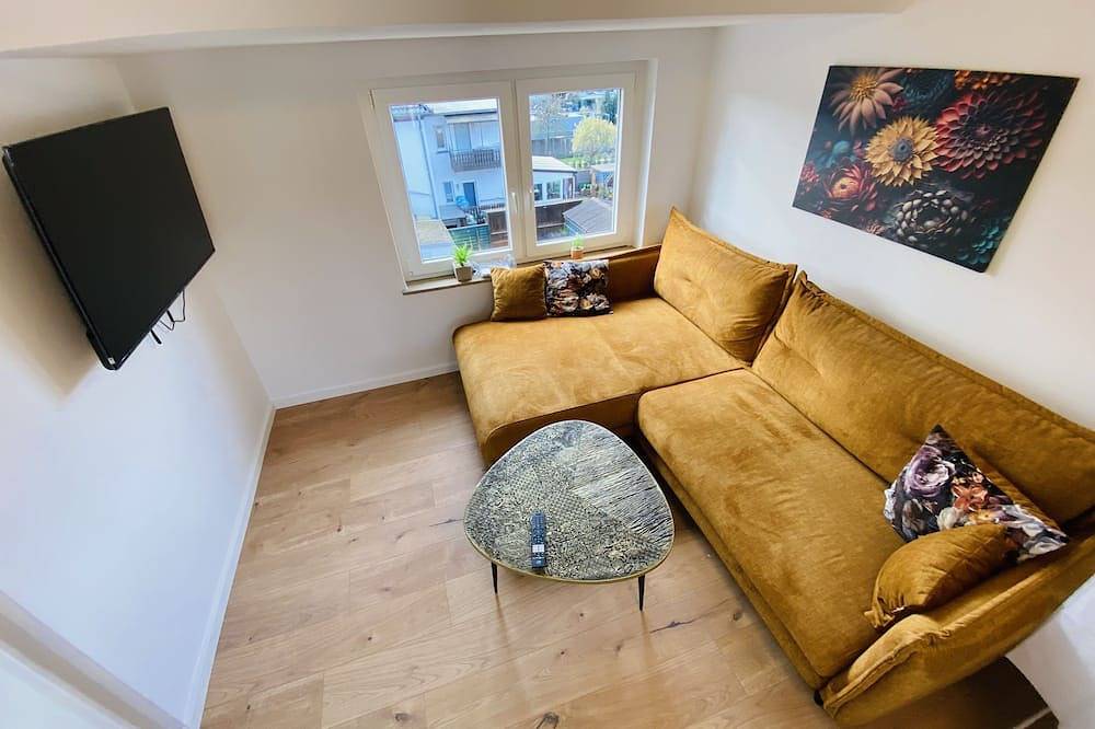 House l 10 Beds l 5 Bedrooms l 4 Bathrooms l Wi-Fi in Lippstadt, Nordrhein-Westfalen