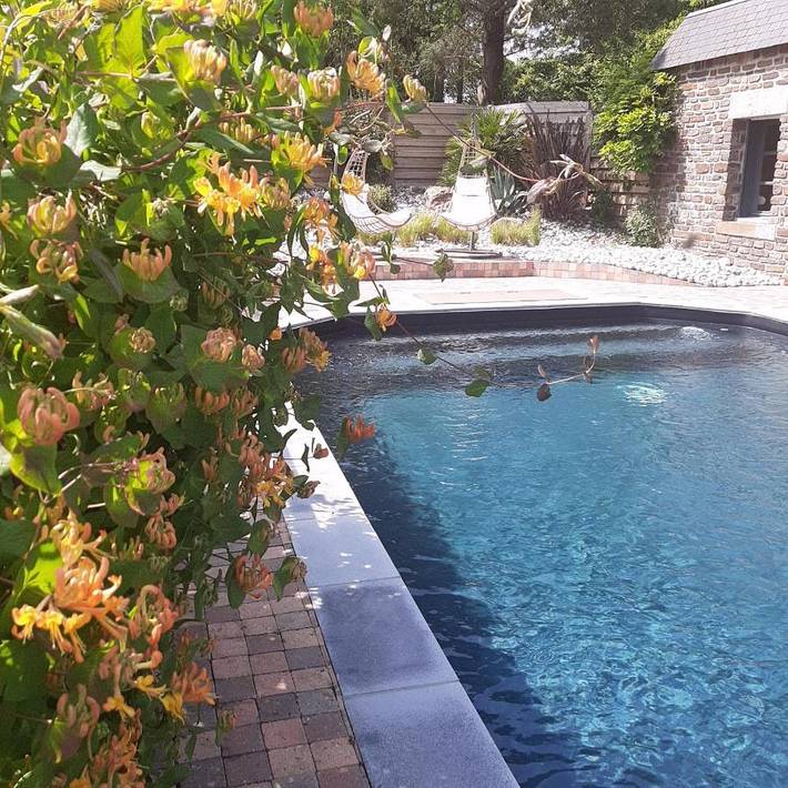 Maison d’hôte pour 2 personnes, avec Terrasse et Jardin ainsi que Piscine et Vue