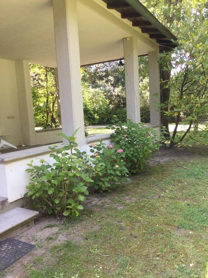 Villa für 10 Personen, mit Balkon und Terrasse sowie Garten und Ausblick in Massa - 3