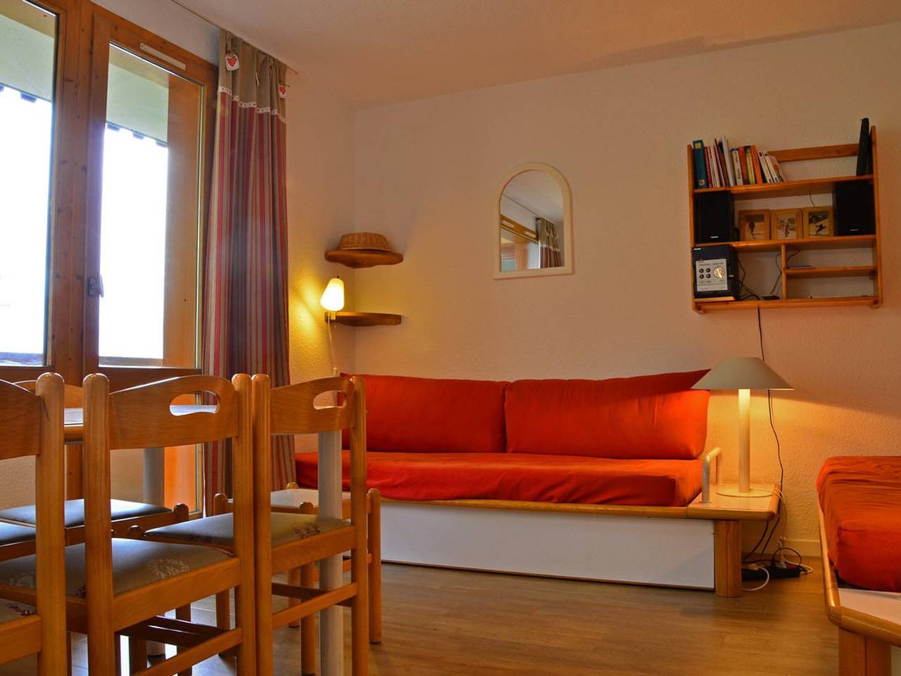 Ganze Wohnung, Renoviertes 6-Personen-Apartment mit Parkplatz, Ski-in/Ski-out - La Plagne in Bellentre, La Plagne-Tarentaise