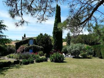 Cottage pour 8 personnes, avec terrasse ainsi que piscine et vue à Montréal (Lanquedoc-Roussillon)