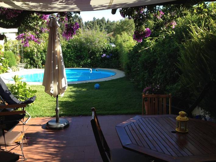 Location de vacances pour 10 personnes, avec piscine ainsi que jardin et terrasse dans Árvore - 3
