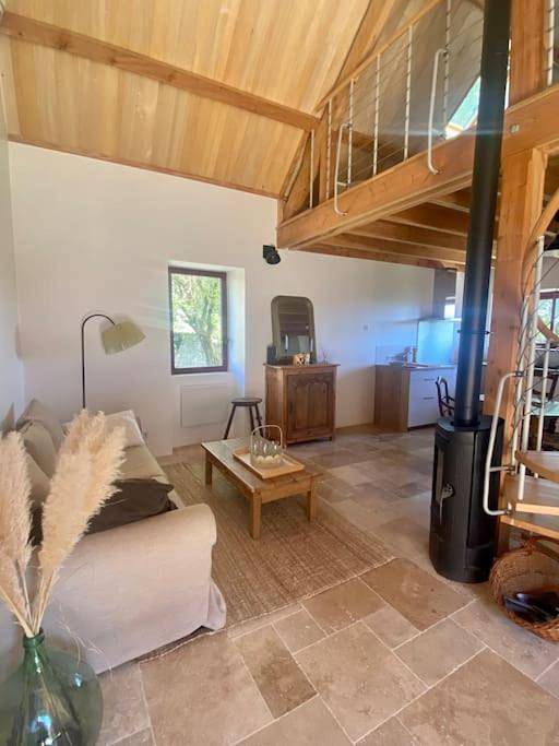 Location de vacances pour 4 personnes, avec Terrasse ainsi que Jardin et Vue à Cazillac