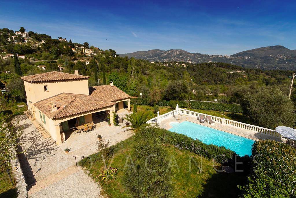 Holiday house with pool and panoramic views in Carros  in Carros, Cannes region