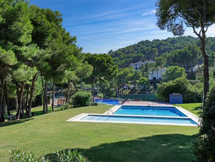 Holiday rental for 7 people, with pool and garden in Tamariu