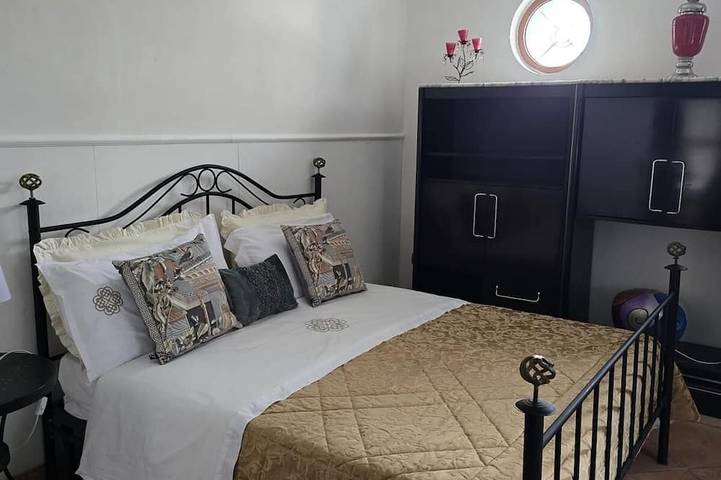 Kalòs Apartment – House with a garden and parking in Battipaglia in Battipaglia, Province de Salerne