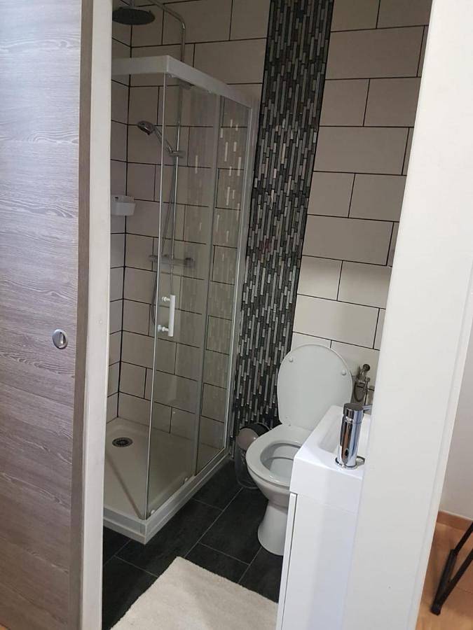 Chambre d’hôte pour 4 personnes, avec vue et jardin à Grand-Couronne