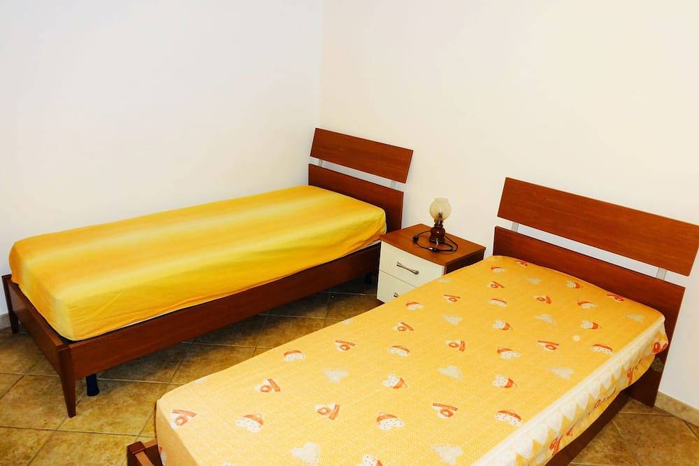 Ganze Wohnung, Second floor at 300mt. sand from 4 places in Lido Marini, Golf von Tarent