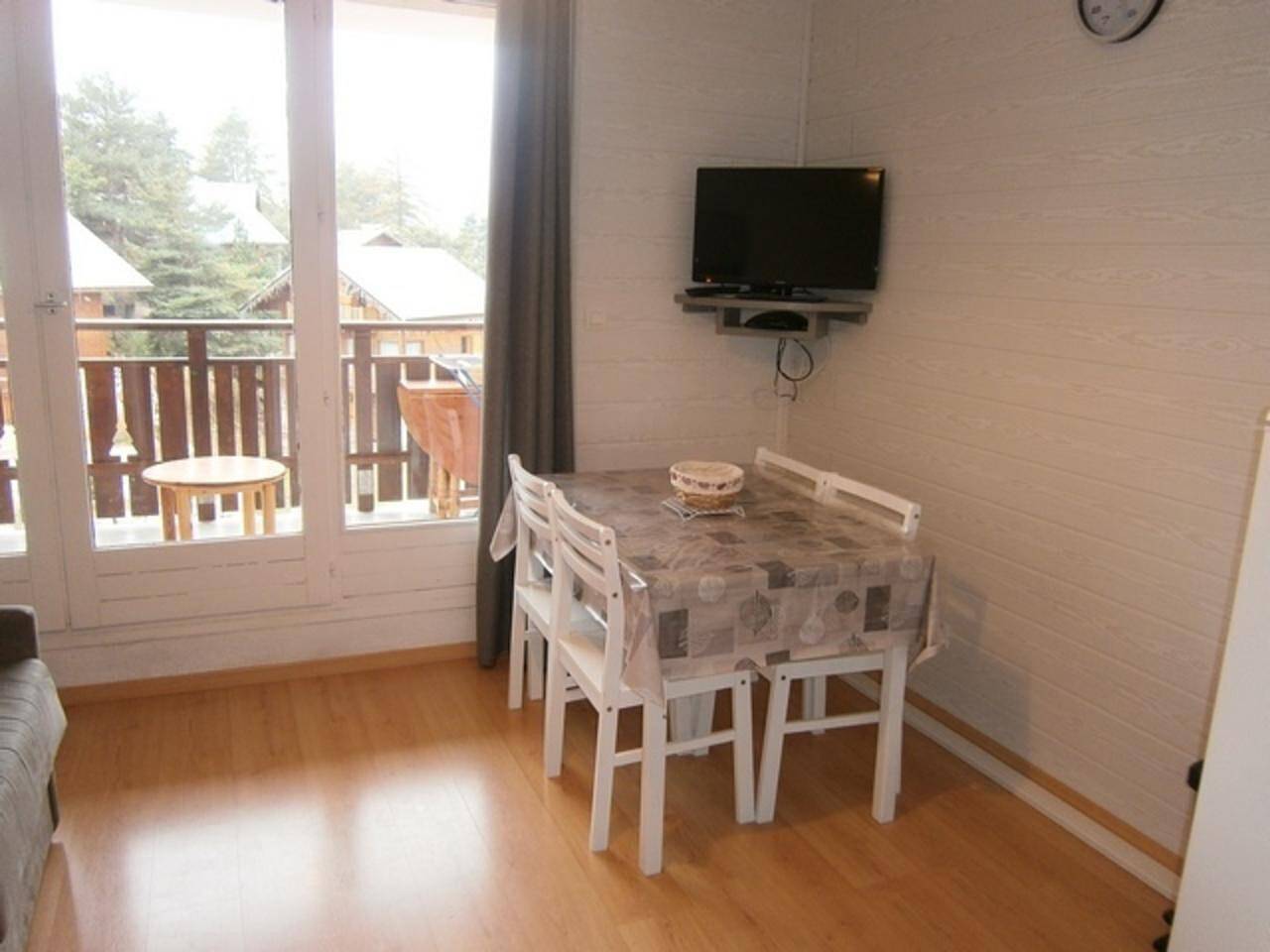 Estudio entero, Apartamento estudio "Les Fontettes 2" cerca de las pistas con balcón y piscina compartida in La Joue du Loup, Dévoluy (comuna)