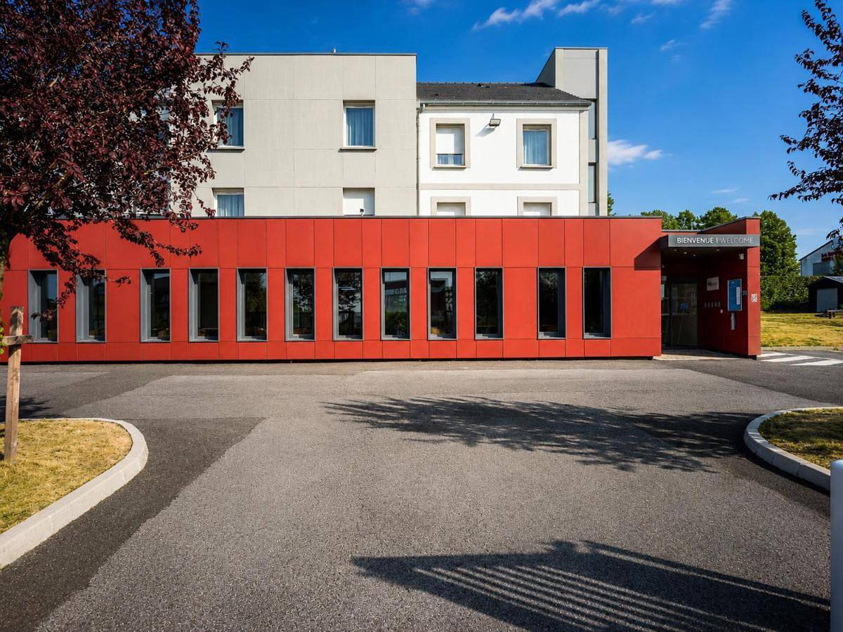 Brit Hotel Confort Roissy Saint-Witz in Saint-Witz, Val-d'Oise