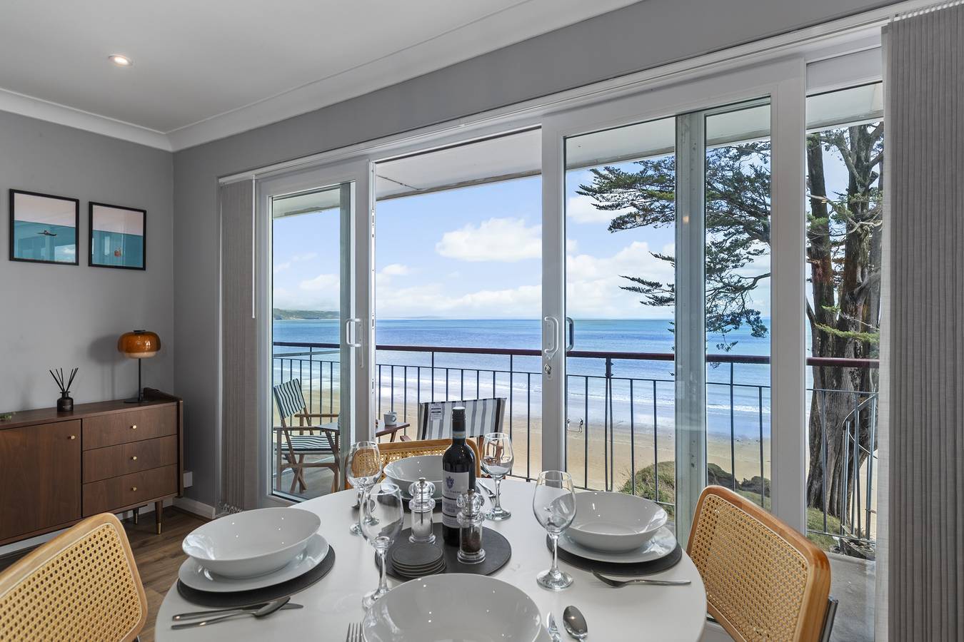 Entire apartment, 33 Beach Court - Direct Beach Access, Sea Views in Saundersfoot, Pembrokeshire