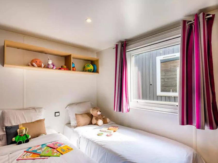 Camping Saint Louis - Mobilhome 4 personas - Mobil home | Confort | 2 Dormitorios | 4 Pers | Terraza elevada | Aire acondicionado | Tv in La Roquette-sur-Siagne, Region de Cannes