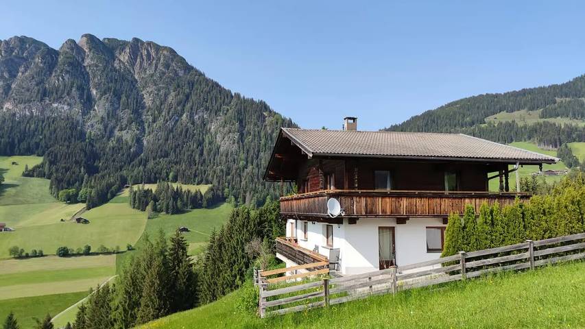 Chalet für 12 Personen, mit Balkon in Alpbach
