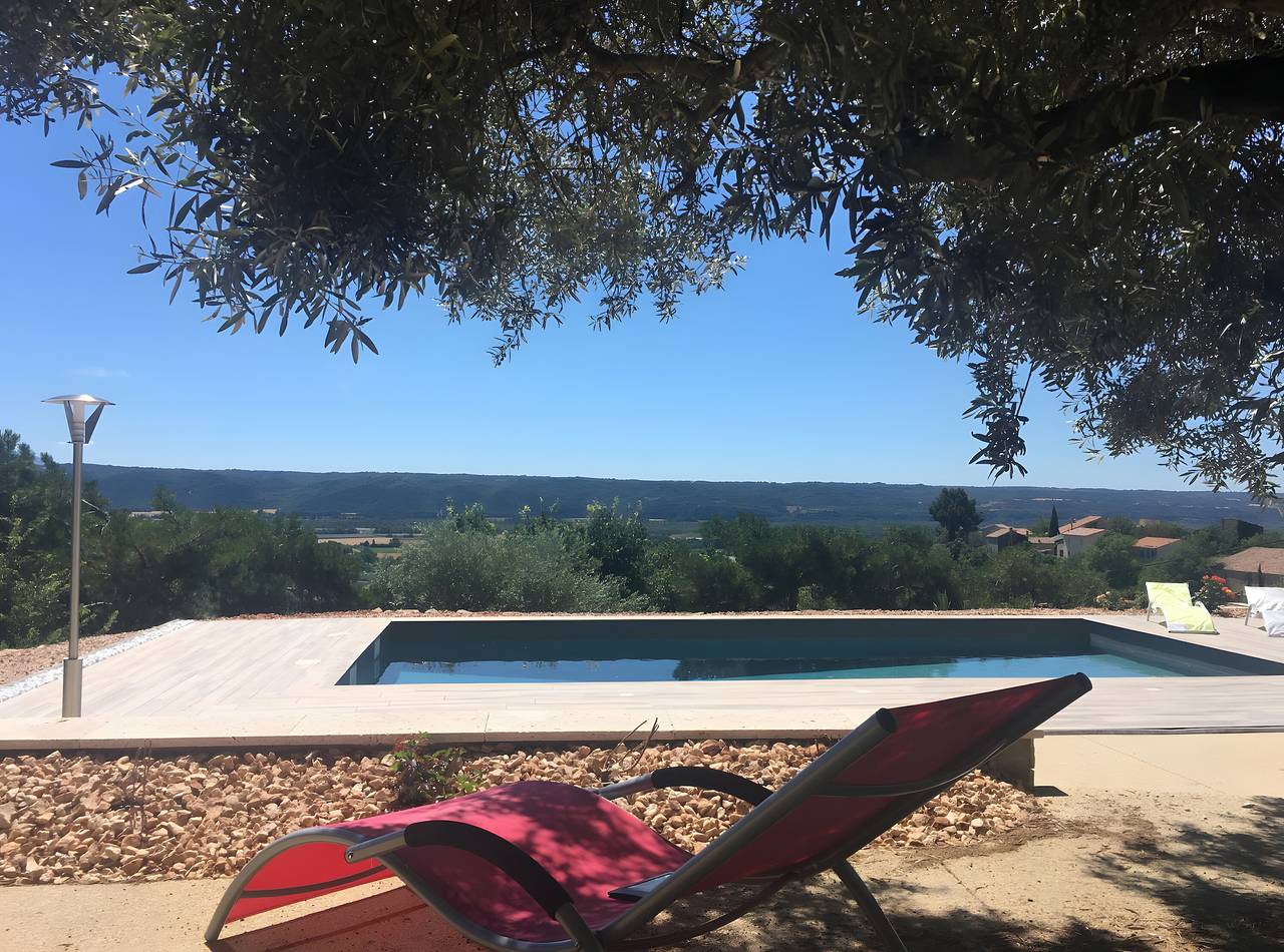 Villa de Luxe – Vues Panoramiques avec Vue sur la Montagne, Wi-Fi et Climatisation in Volx, Parc naturel régional du Luberon