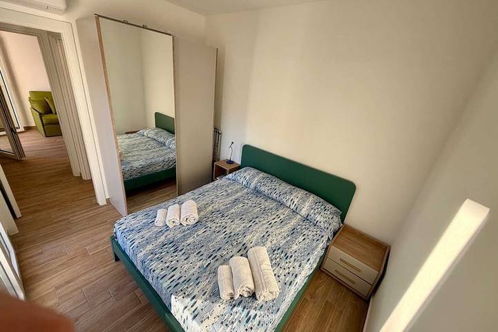 Appartement entier, Brolo (Me), beachfront apartment with private parking. in Brolo, Province de Messina