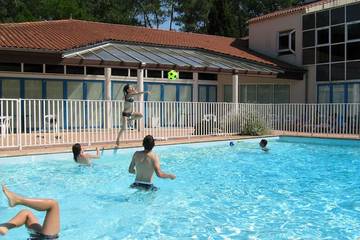 Gîte pour 3 personnes, avec piscine ainsi que jardin et terrasse à Jard-sur-Mer