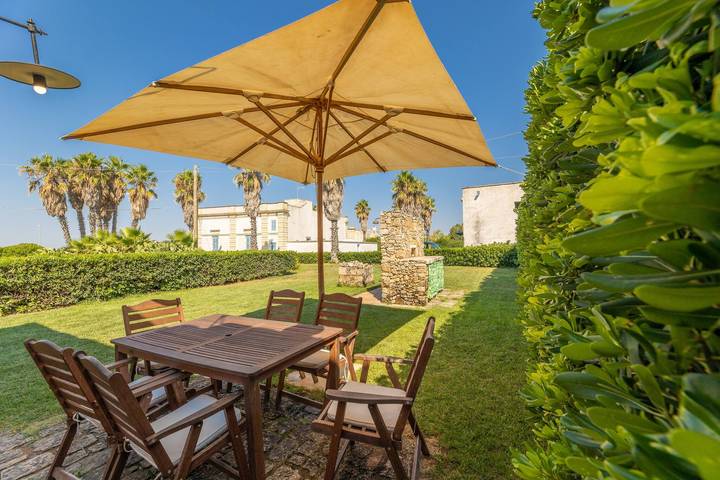 Trullo per 4 persone, con giardino e balcone a Capilungo