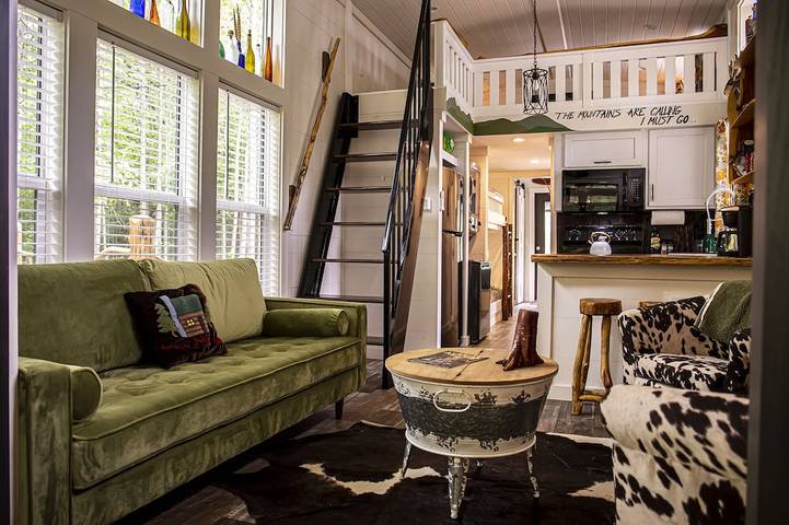 Camping for 6 people, with balcony and hot tub, with pets in Alabama