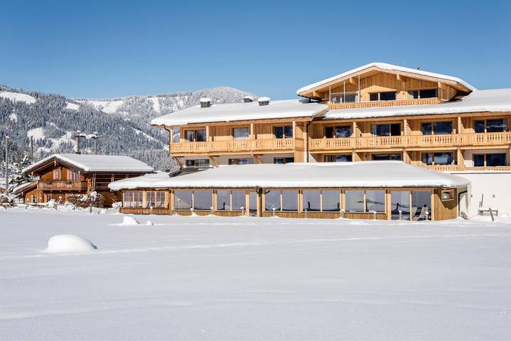 Hütte für 2 Personen, mit Pool und Garten sowie Sauna, kinderfreundlich in Flachau - 2