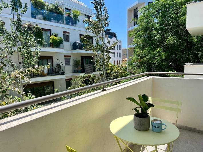 Apartamento para 4 personas, con jardín y vistas, Se admiten mascotas en Tel Aviv