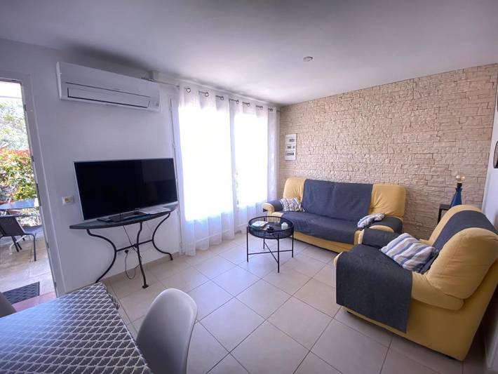 Location de vacances pour 4 personnes, avec Jacuzzi et Terrasse à Saint-Jean-de-Barrou