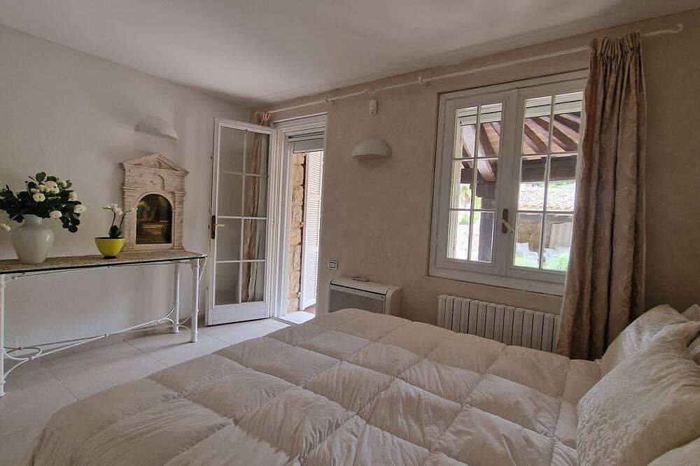 Villa Maria Pia | 3Br/2 Ba + Private Beach Parking | Vista Mare in Latte (Ventimiglia), Ventimiglia