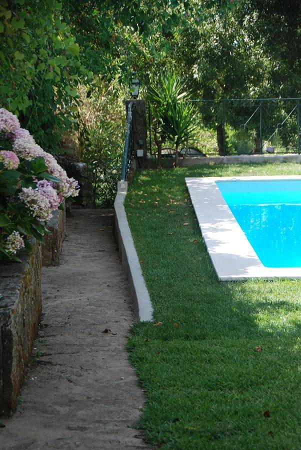 Maison d’hôte pour 3 personnes, avec Terrasse ainsi que Jardin et Piscine à Sintra - 4