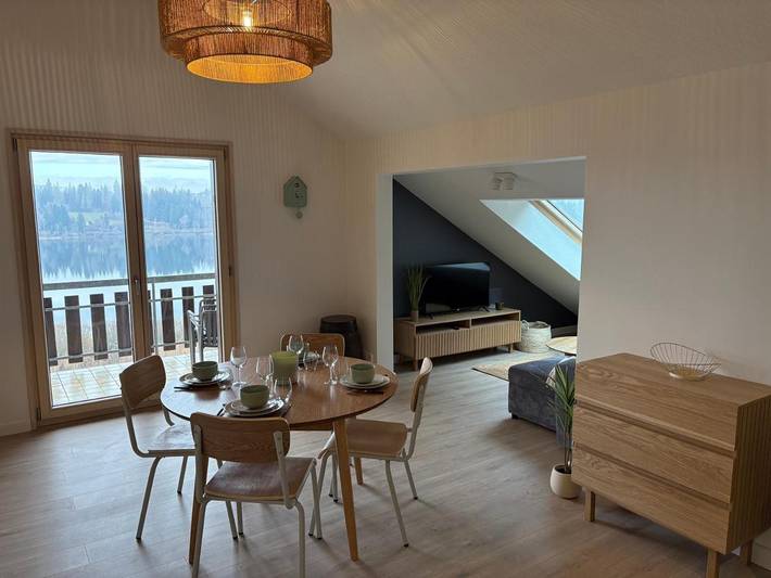 Gîte pour 6 personnes, avec vue ainsi que balcon et vue sur le lac à Malbuisson - 3