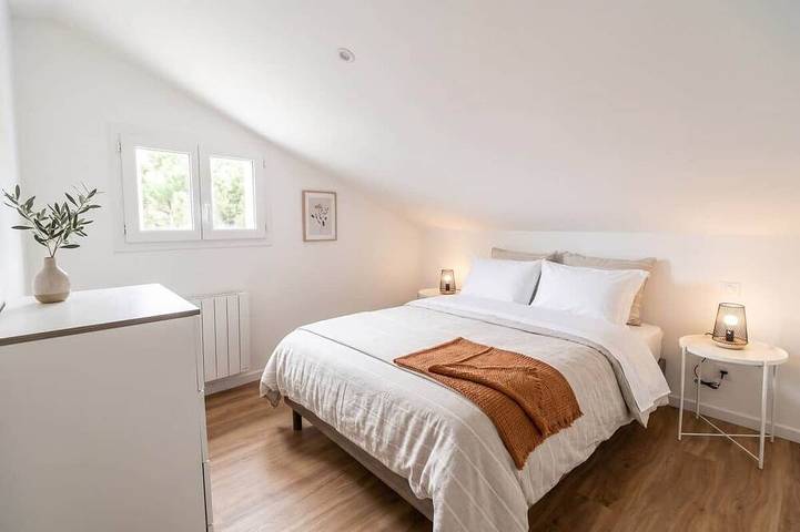 Apartamento entero, Cozy 2 Bedroom Duplex – City Centre in Manosque, Parque natural regional del Luberon
