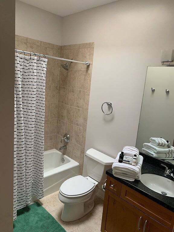 Modern 2 bedroom Townhouse, steps to the Old Market. Ideal Location in Omaha, Nebraska