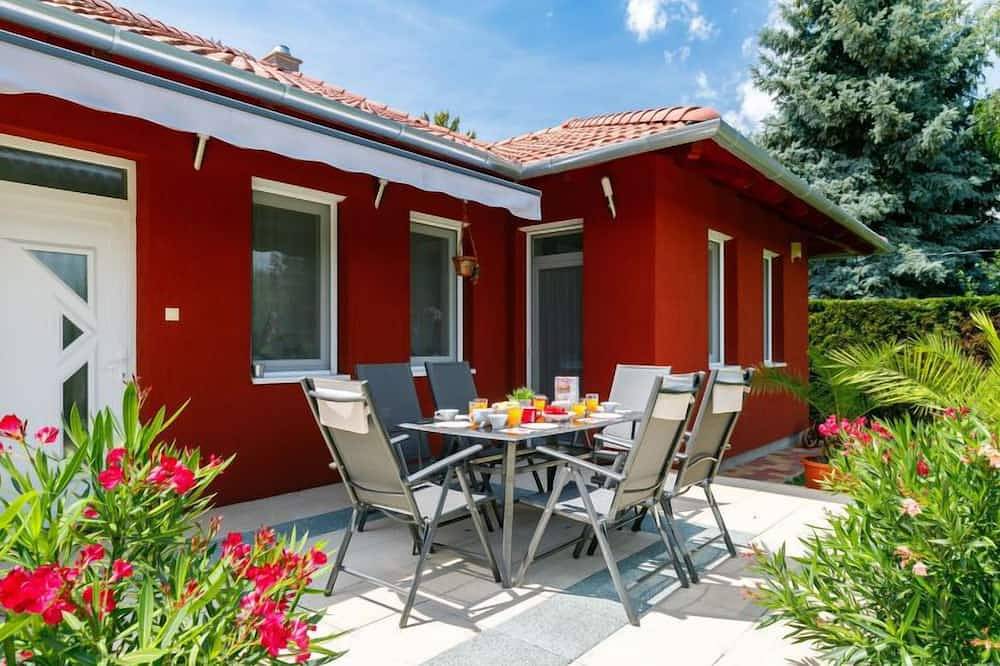 Sunshine by Interhome in Balatonszemes, Plattensee Südufer
