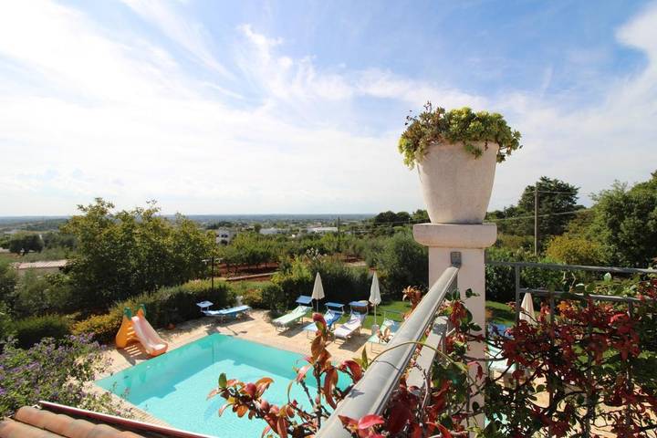 Location de vacances pour 3 personnes, avec piscine ainsi que jardin et vue à Ostuni - 4