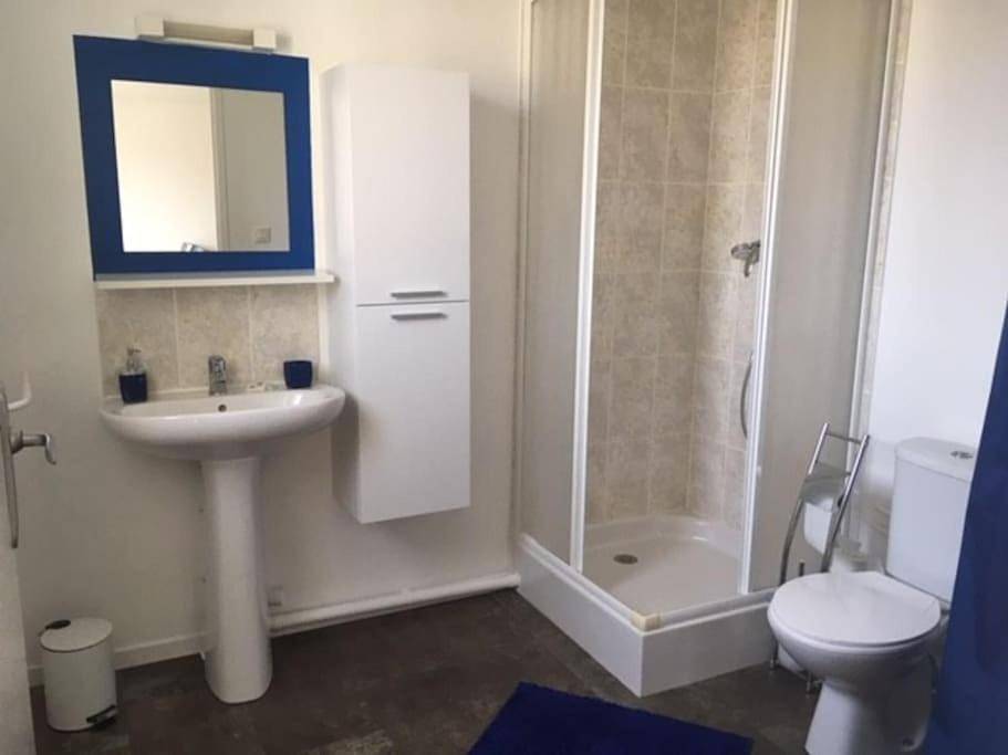 Appartement entier, One-Bedroom Apartment in La Suze-sur-Sarthe, Sarthe