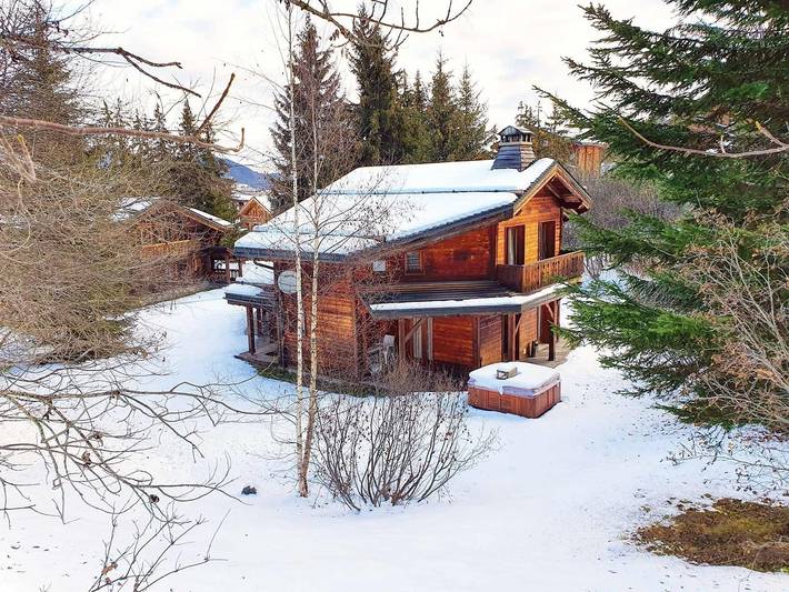 Gîte pour 12 personnes, avec jacuzzi et terrasse à La Perrière - 4