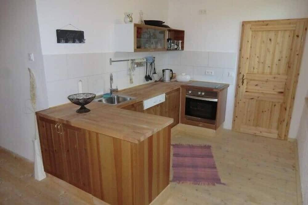Ganze Wohnung, Kachelofen, Landhausstil, urgemütlich, Terasse, Garten, ebenerdig, See in Schlehdorf, Kochelsee