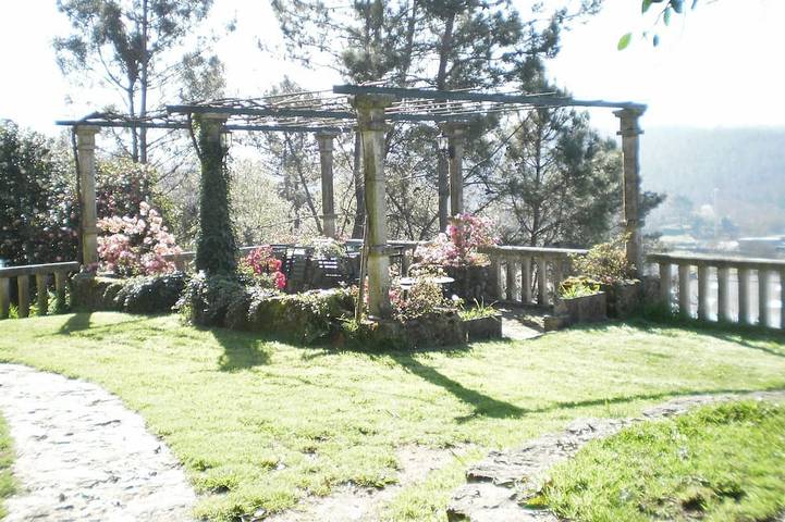 Häuschen mit Garten in Ponteareas, Pontevedra Provinz