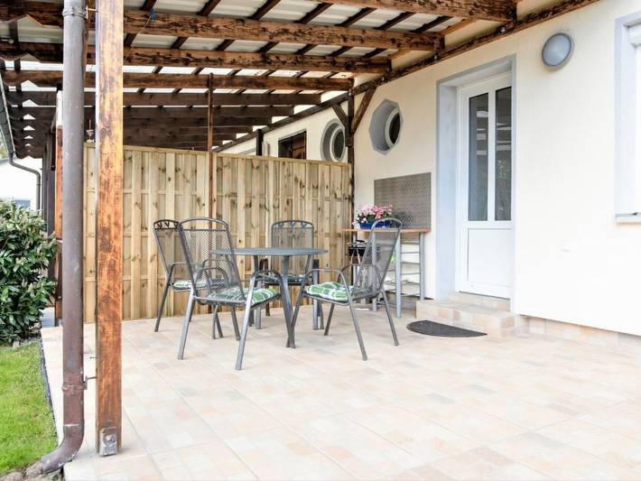 Ferienhaus für 3 Personen, mit Terrasse und Garten sowie Seeblick in Dargun - 4