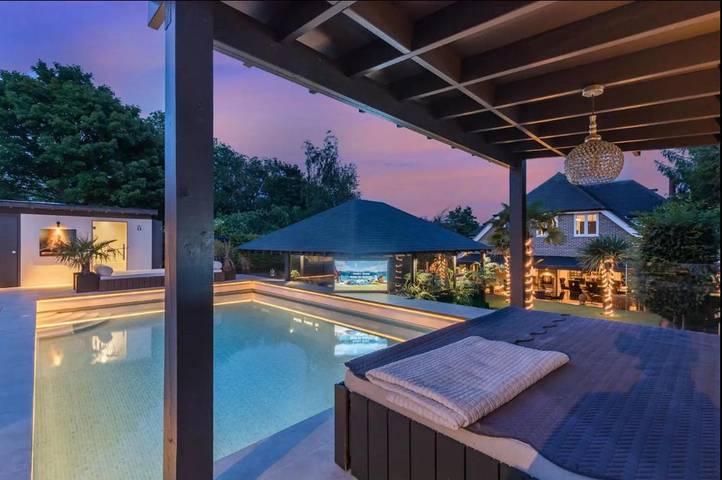 Appartamento vacanze per 12 persone, con idromassaggio e piscina nonché giardino - 1