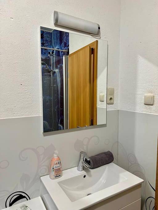 Ferienwohnung für 8 Personen, mit Balkon und Terrasse sowie Ausblick in Kall - 2