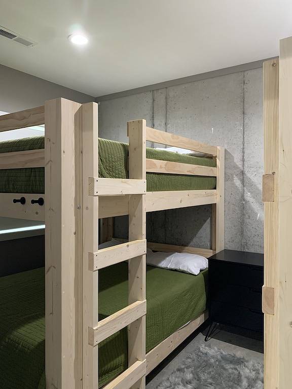 Log Cabin for 12 Guests in Dale Hollow Lake, Cumberland County (KY)