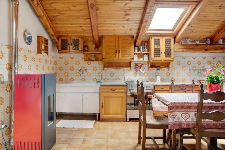 Ganze Wohnung, Ferienwohnung "Casa Sasia" mit Bergblick und Wlan in Casteldelfino, Cuneo Provinz